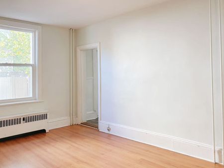 For Lease - 367 Dominion Avenue Unit# 1, Carlingwood - Westboro and Area, Ontario - Photo 5