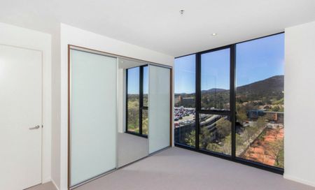 Manhattan on the Park - Photo 2