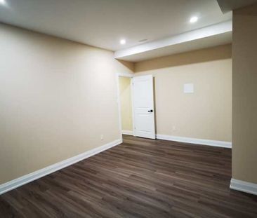 For Lease - 111 Mitchell Place, Newmarket, Ontario - Photo 4