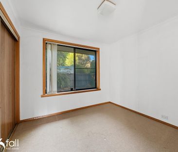 Conveniently Located 2 Bedroom Unit - Photo 3