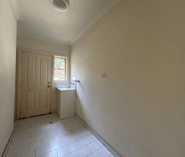 Ideal Family Home in Prime Location - Photo 2