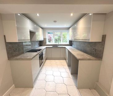 3 bedroom detached bungalow to rent - Photo 6