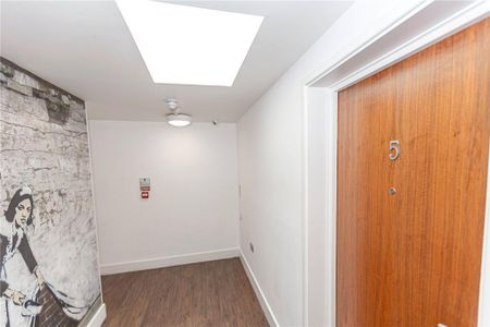 4 bedroom apartment to rent - Photo 5