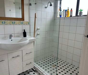 Room 3 /76 Blue Gum, Jesmond, NSW 2299 - Photo 2