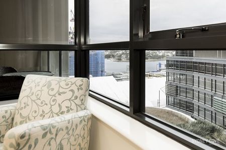 SOPHISTICATED CITY PAD | Furnished - Photo 2