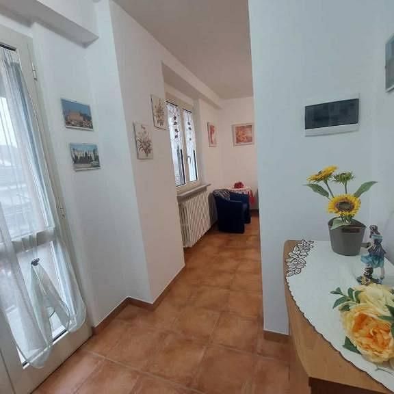 Villa di 100 m² con 4 locali e box auto a Azzano d - Photo 1