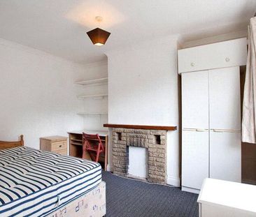 4 bedroom terraced house to rent - Photo 3