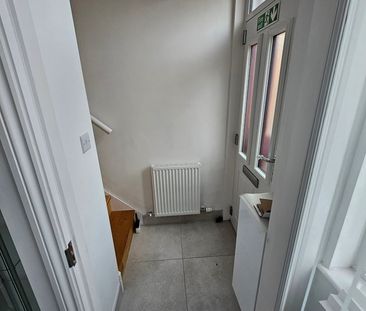 2 Bed Terraced House, Bailey St, L1 - Photo 3