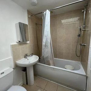 Crosse Courts - Photo 2