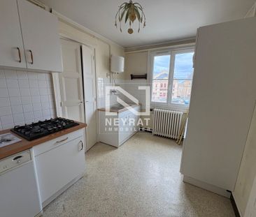 Location Appartement 4 pièces 80m² AUTUN 71400 - Photo 2