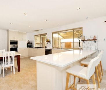 EXTRA LARGE FAMILY HOME IN POPULAR WAIKIKI - Photo 6