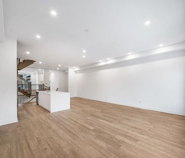 For Lease - 16 Direzze Court, Richmond Hill, Ontario - Photo 2