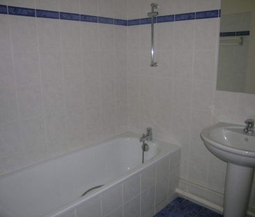 Location Appartement 3 pièces 67m² CLAYE SOUILLY 77410 - Photo 3