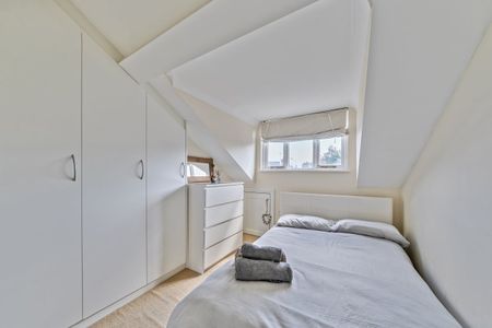 3 bedroom end of terrace house to rent - Photo 4