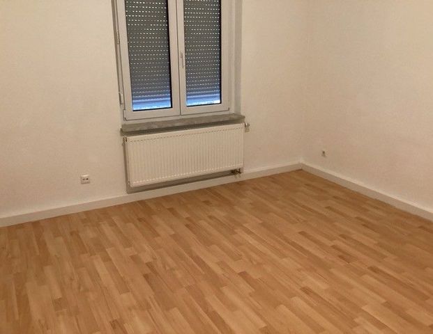 Großzügige 4-Zimmer-Wohnung ab sofort ! - Foto 1