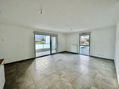 Location Appartement 3 pièces 69m² LE BOURGET DU LAC 73370 - Photo 5