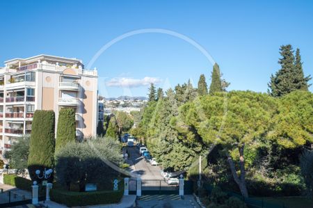 Cagnes Le Cros Studio de 29.70 m² avec balcon et cave, au pied des plages. - Photo 3