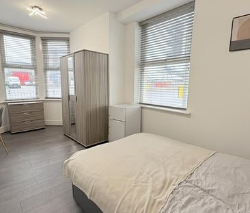 1 bedroom in a house share to rent - Photo 1