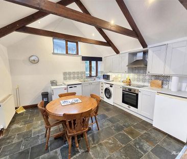 1 bedroom barn conversion to rent - Photo 4