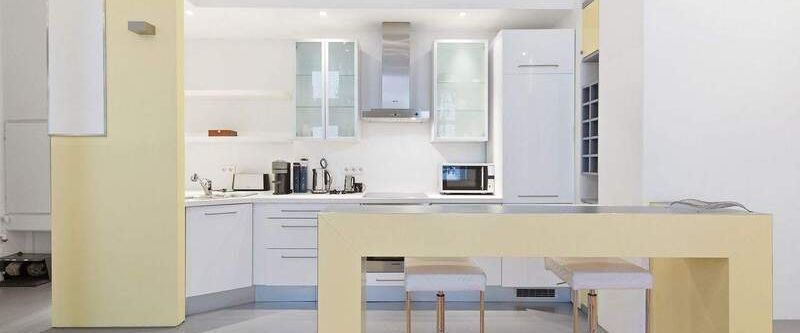 Möbliertes Wohnen mit Stil und viel Design I 2 Zimmer, Balkon I ruhige Ku´damm Seitenstraße - Photo 1