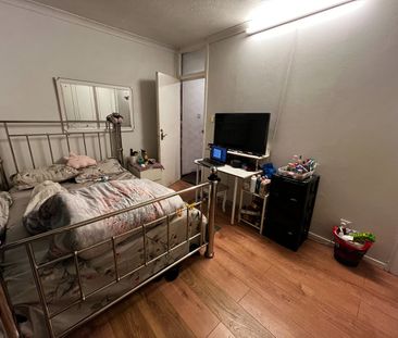 4 Bed Terraced House, Clifford Road, E16 - Photo 3