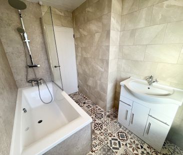 Aberford Road, Wakefield, Stanley - Photo 3