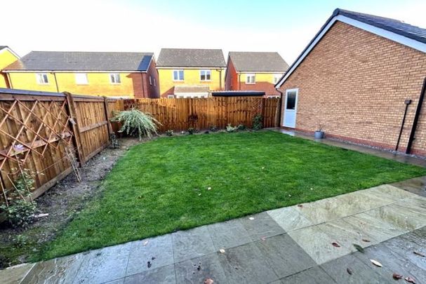 Eardley Close, Shrewsbury - Photo 1