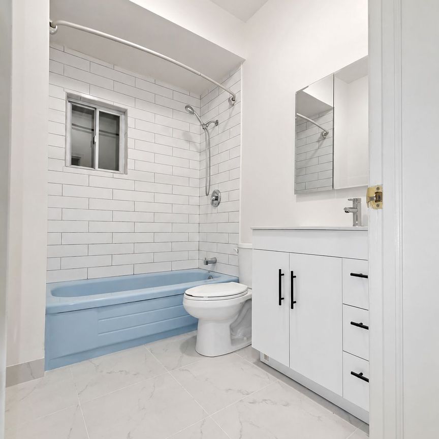 For Lease - 396 Crawford Street Unit# Upper, Toronto, Ontario - Photo 1