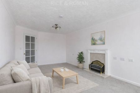 1 Bedroom Apartment, Bentley Court – Camberley - Photo 2