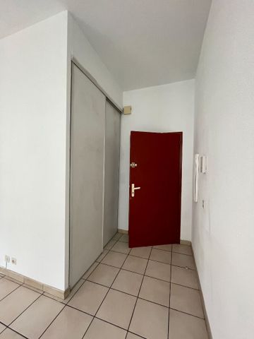 Location Appartement 2 pièces 44m² - Photo 2