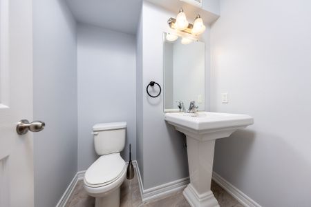 For Lease - 1 Leggott Avenue Unit# 2, Barrie, Ontario - Photo 2