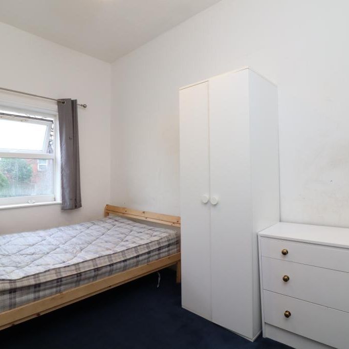 Milton Road, Southampton - Photo 1