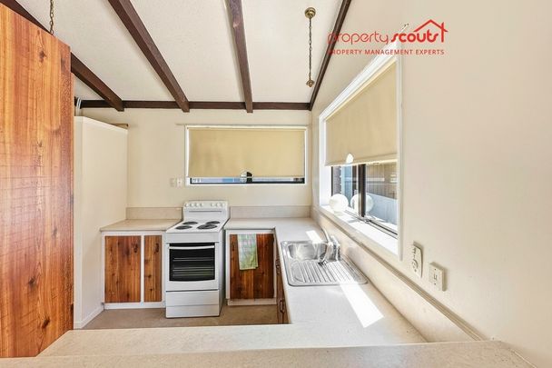 Quiet & Tidy 2 Bedroom Unit – Central Upper Hutt - Photo 1