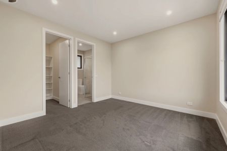 Modern Family Home In the Heart Of Carrum Downs - Photo 2