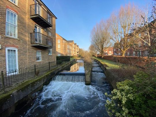 Glory Mill Lane, Wooburn Green, High Wycombe,HP10 - Photo 1