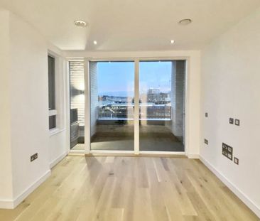 Grant Road, London - Photo 1