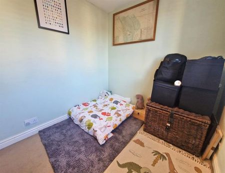 4 Bedroom Detached To Let - Photo 4