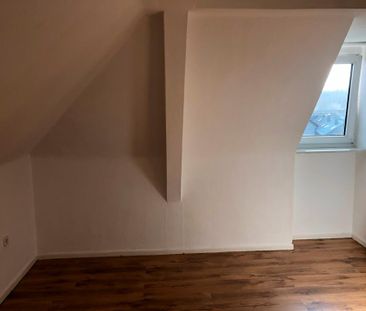 Dachgeschosswohnung Bottrop Eigen mit Küche zu vermieten - Photo 1
