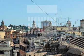 Center-Pantheon: Beautiful fully furnihed modern 1 bedroom, 2 bath loft in Historic building. Quiet, bright, parquet floors, high ceilings, air conditioning, close to services. # 2264