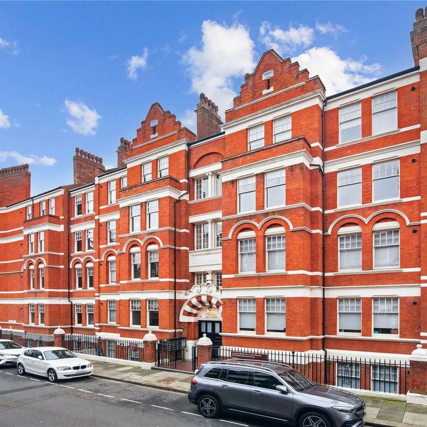 A selection of luxury one bedroom apartments in this well run and sought after mansion block. - Photo 1