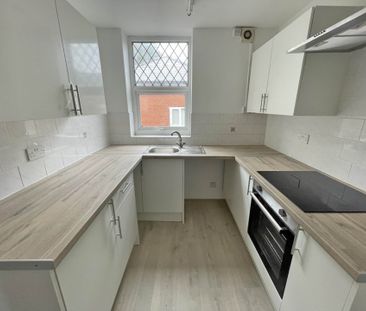 Oldham Road, Royton - Photo 6