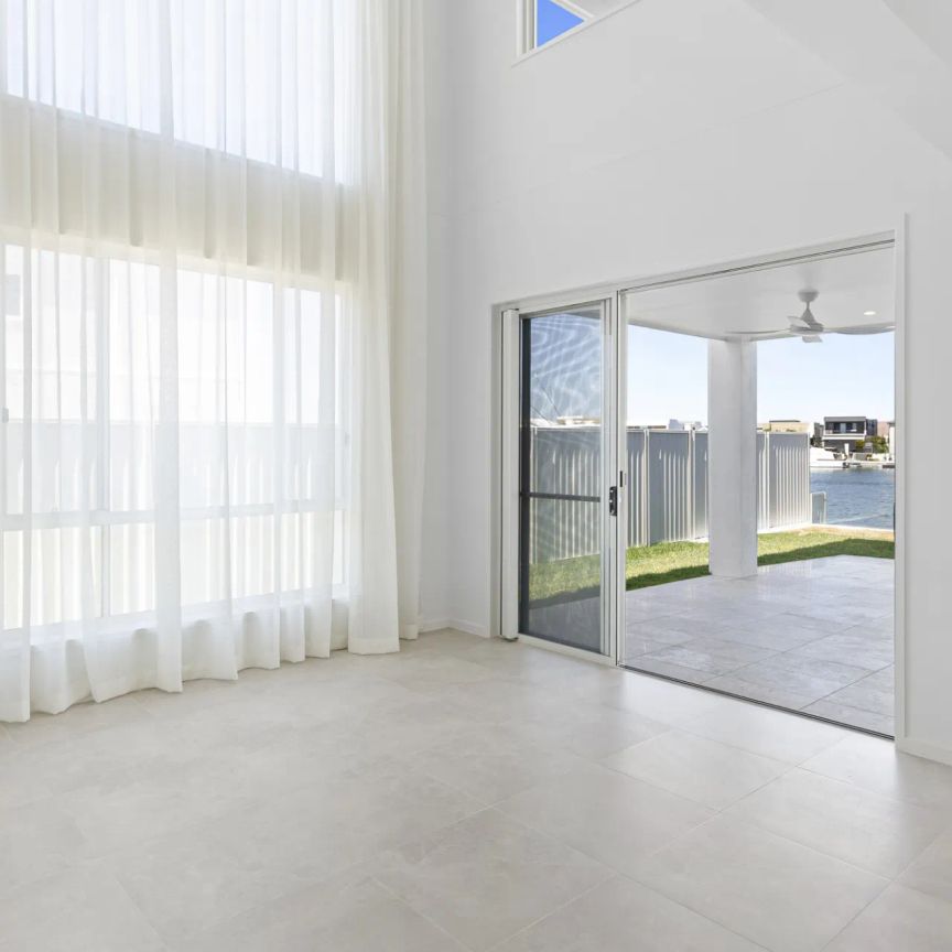 Five Bedroom Luxury Lakefront Residence with Private Jetty, Pontoon & Resort-Style Living Contact Julie Sykes 0438 050 110 - Photo 1