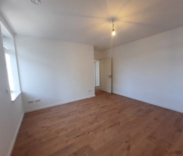 Elbnahe 3-Raum-Wohnung mit Balkon und viel Tageslicht - Foto 3