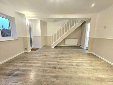 3 bedroom terraced house to rent - Photo 3