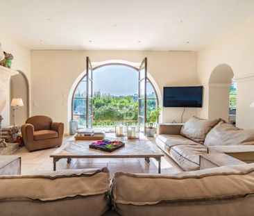 Jolie bastide en pierres avec vue panoramique sur le village - Photo 5