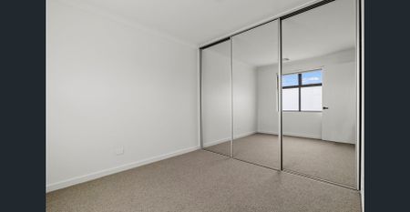 Lovely Three Bedroom Town house in the heart of Seaton - Photo 4