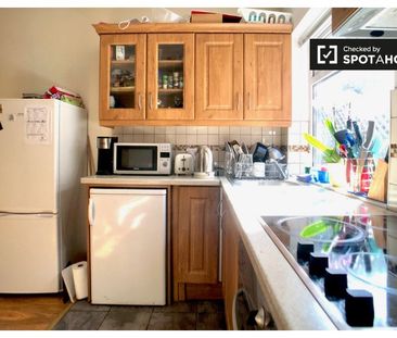 Large room in shared apartment in Stoneybatter, Dublin - Photo 5