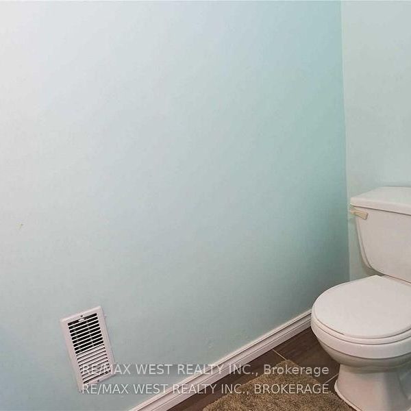 For Lease - 323 Centre Street, Shelburne, Ontario - Photo 1