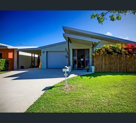 11 Malone Drive, Andergrove, Qld 4740 - Photo 1