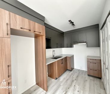 4 1/2 - Photo 2